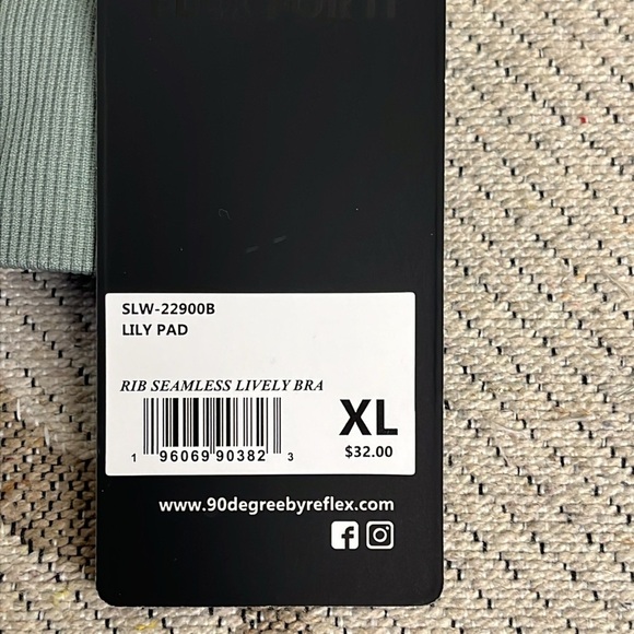 90 degrees by reflex lily pad sports bra - Picture 2 of 10